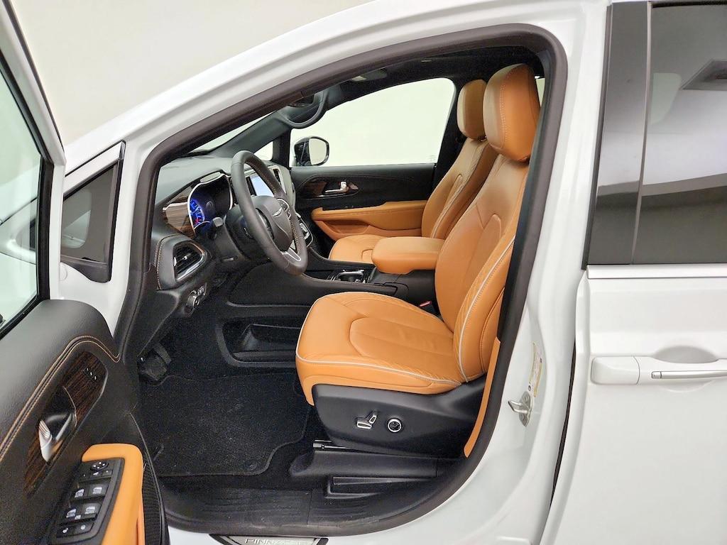 used 2023 Chrysler Pacifica Hybrid car, priced at $47,998