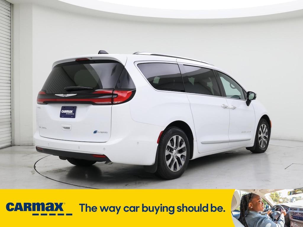 used 2023 Chrysler Pacifica Hybrid car, priced at $47,998