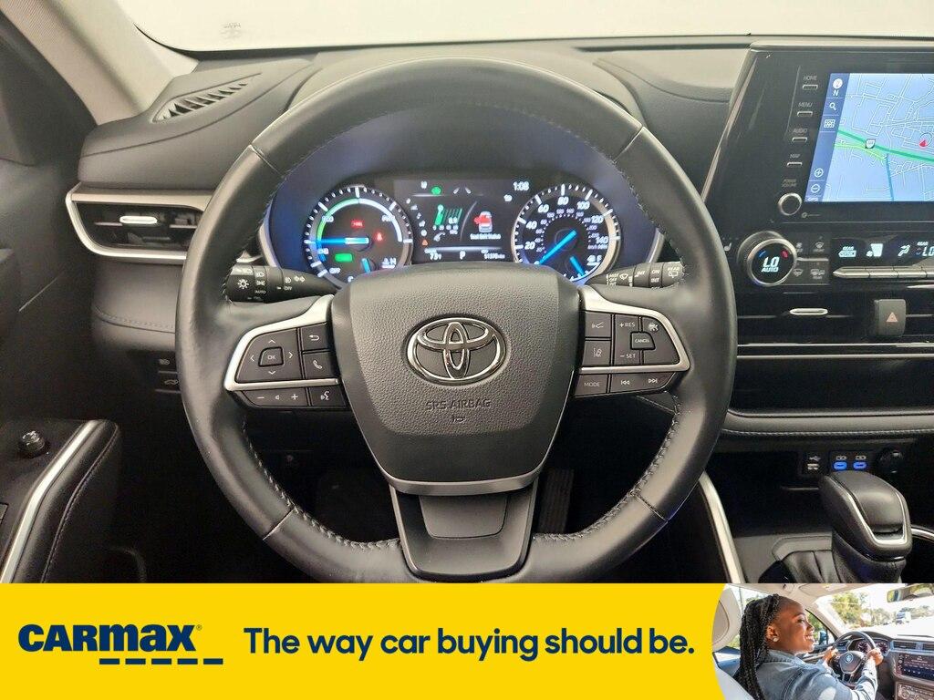 used 2022 Toyota Highlander Hybrid car, priced at $38,998