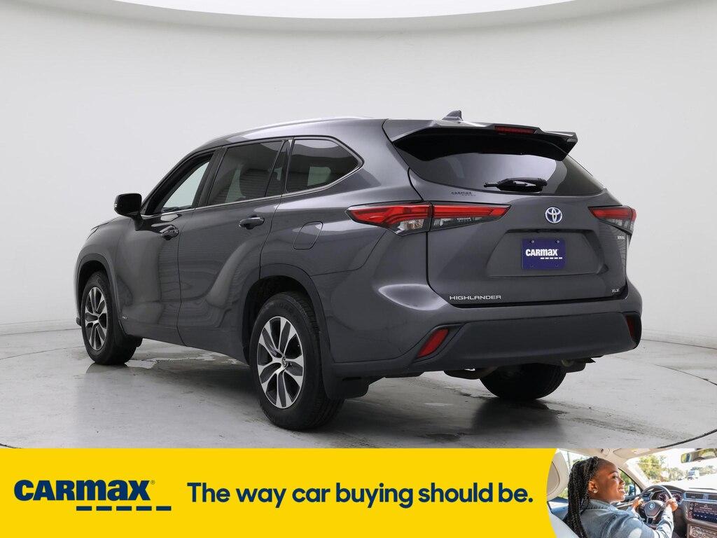 used 2022 Toyota Highlander Hybrid car, priced at $38,998