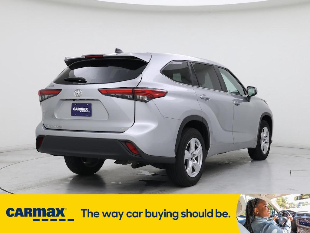 used 2023 Toyota Highlander car, priced at $39,998