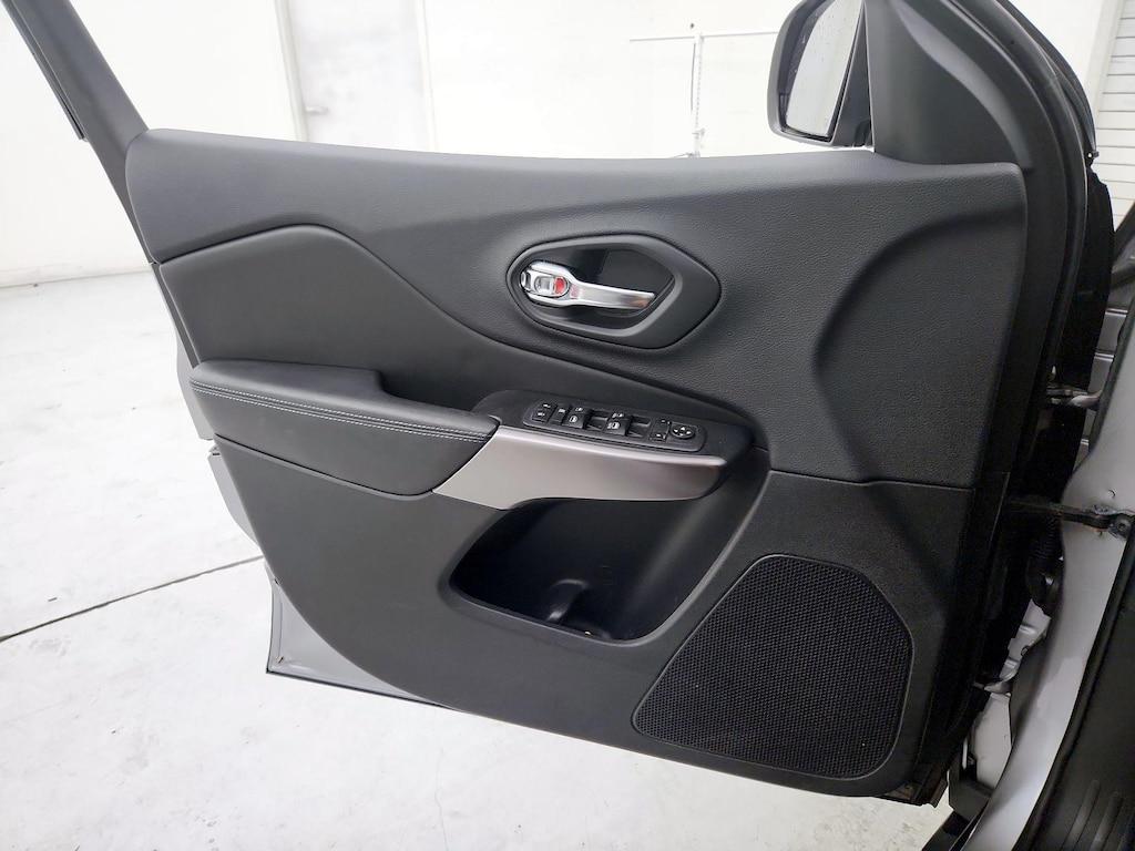 used 2019 Jeep Cherokee car, priced at $18,998