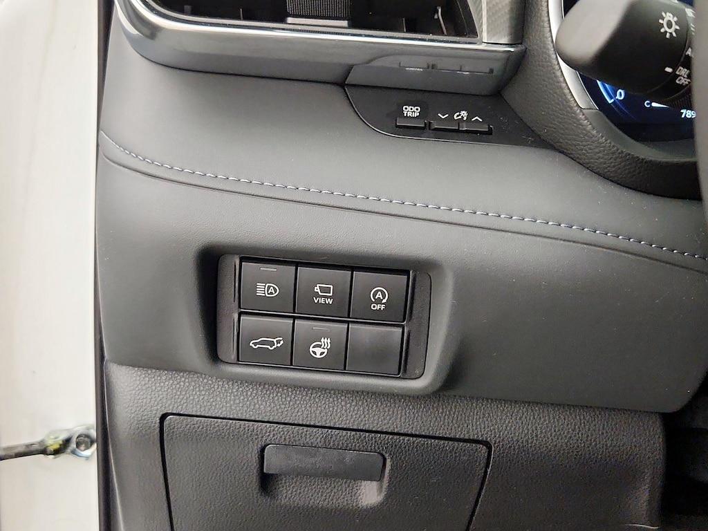 used 2023 Toyota Highlander car, priced at $49,998