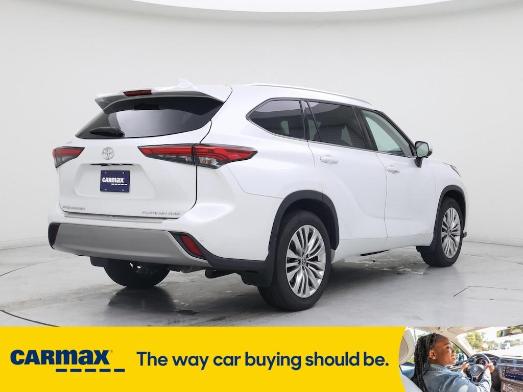 used 2023 Toyota Highlander car, priced at $49,998