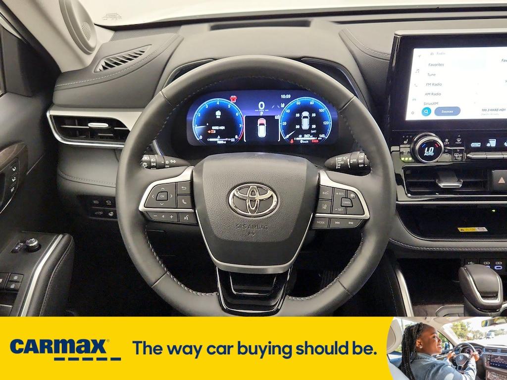 used 2023 Toyota Highlander car, priced at $49,998