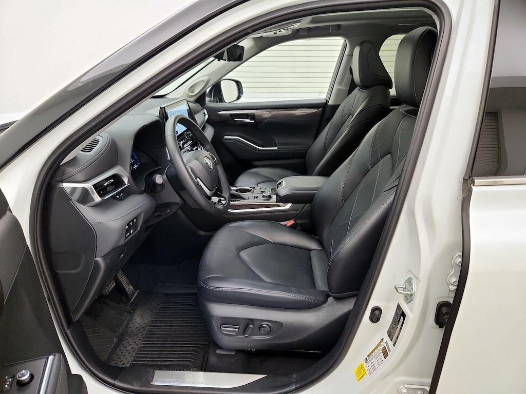 used 2023 Toyota Highlander car, priced at $49,998