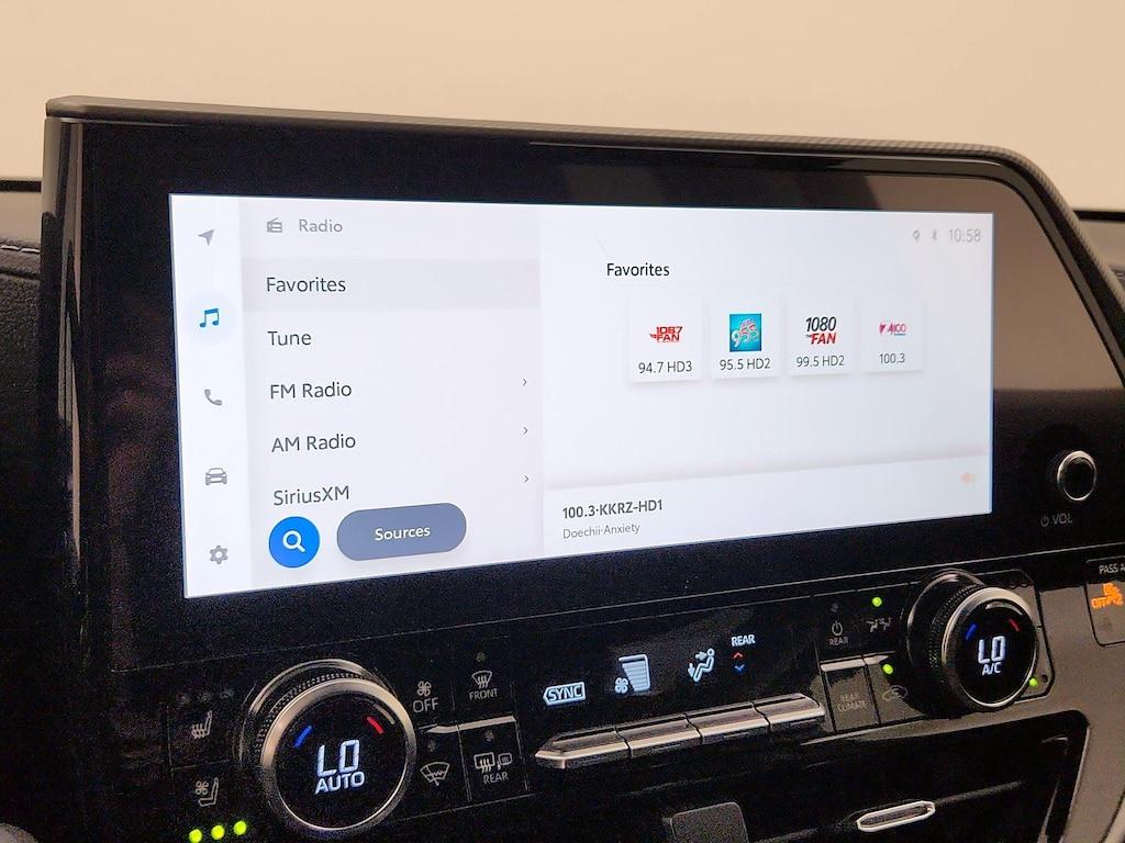 used 2023 Toyota Highlander car, priced at $49,998