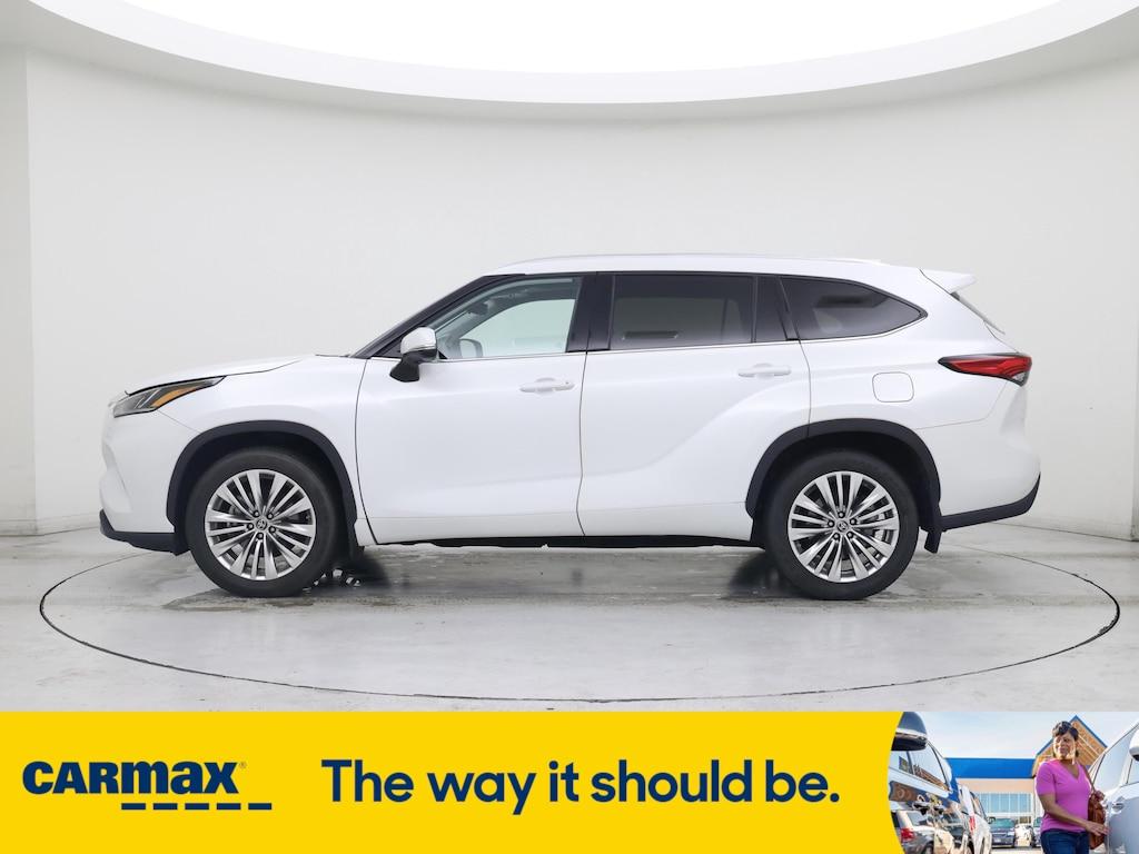 used 2023 Toyota Highlander car, priced at $49,998