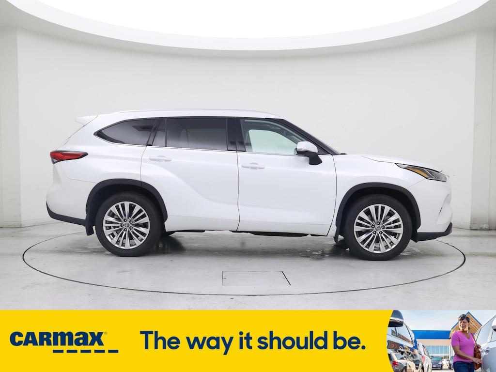 used 2023 Toyota Highlander car, priced at $49,998
