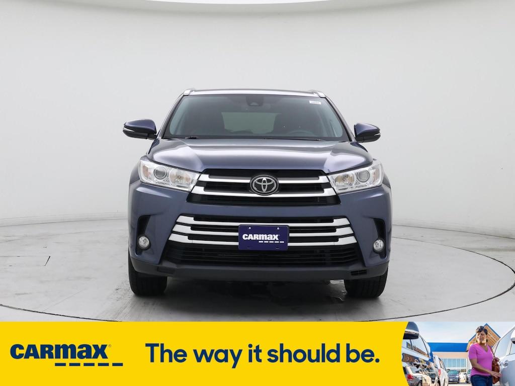 used 2019 Toyota Highlander car, priced at $25,998
