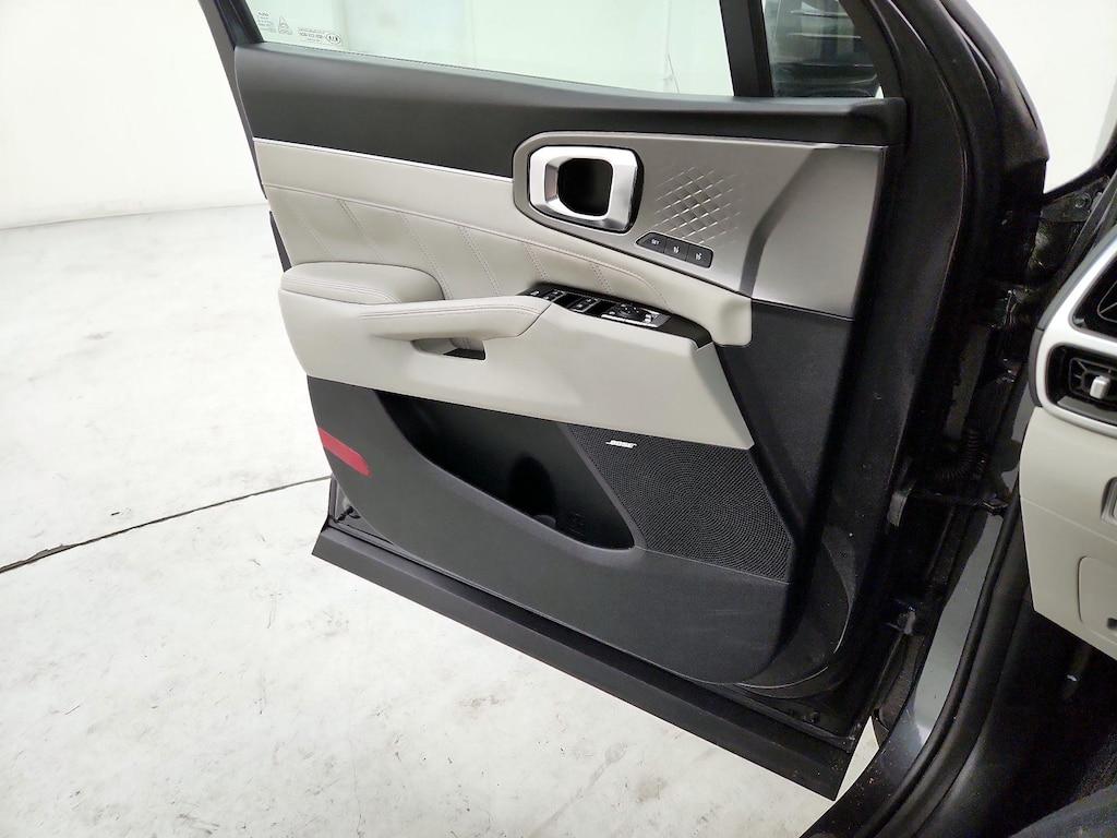 used 2022 Kia Sorento Plug-In Hybrid car, priced at $34,998