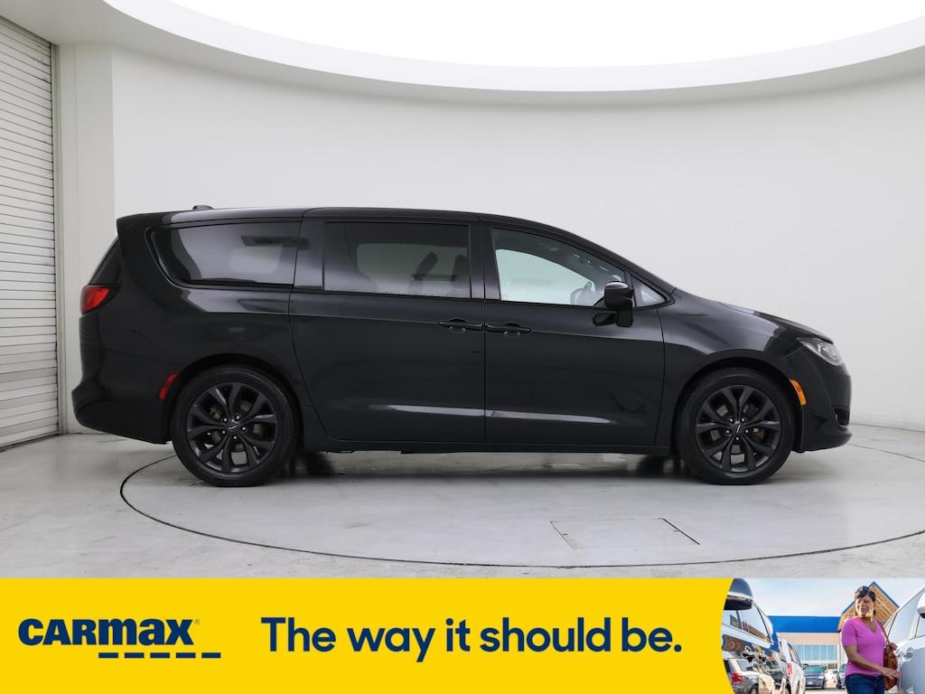 used 2020 Chrysler Pacifica car, priced at $23,998