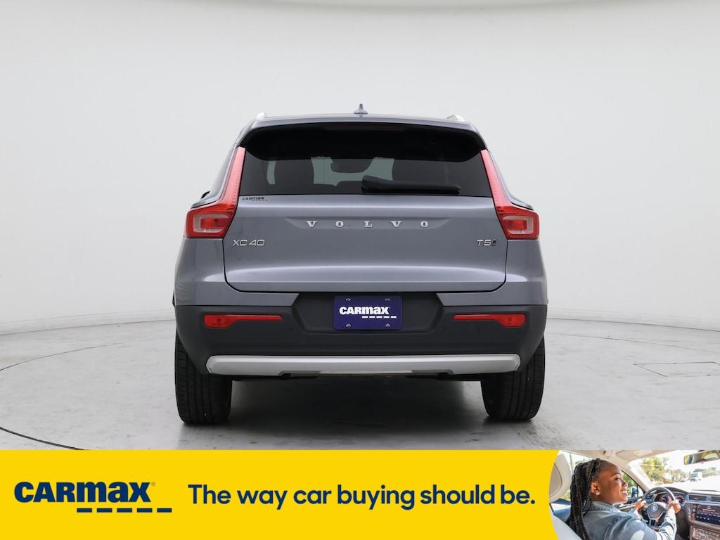 used 2019 Volvo XC40 car, priced at $25,998