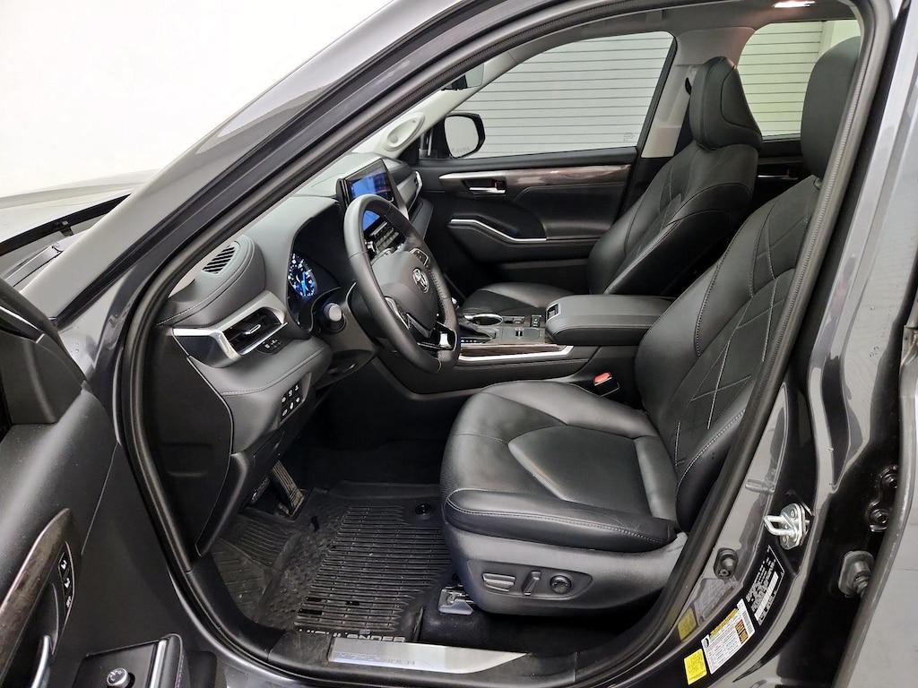 used 2021 Toyota Highlander Hybrid car, priced at $48,998