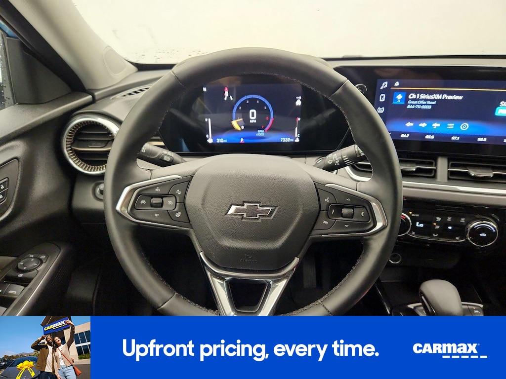 used 2025 Chevrolet Trax car, priced at $24,998