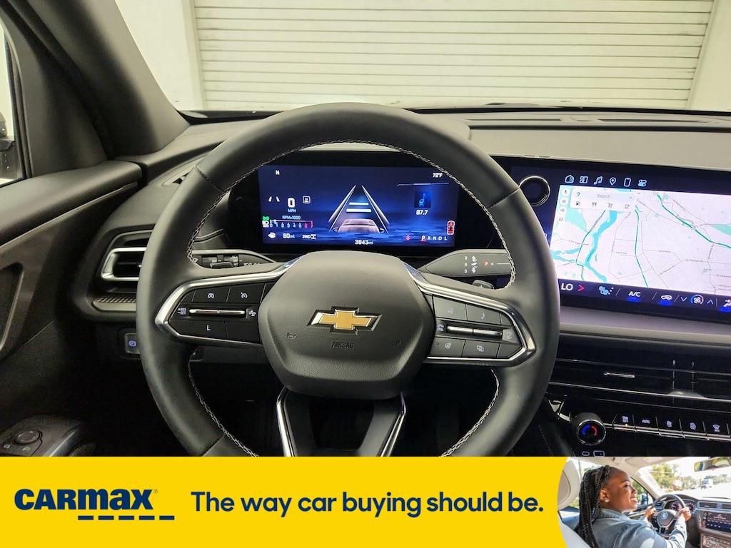 used 2024 Chevrolet Traverse car, priced at $43,998