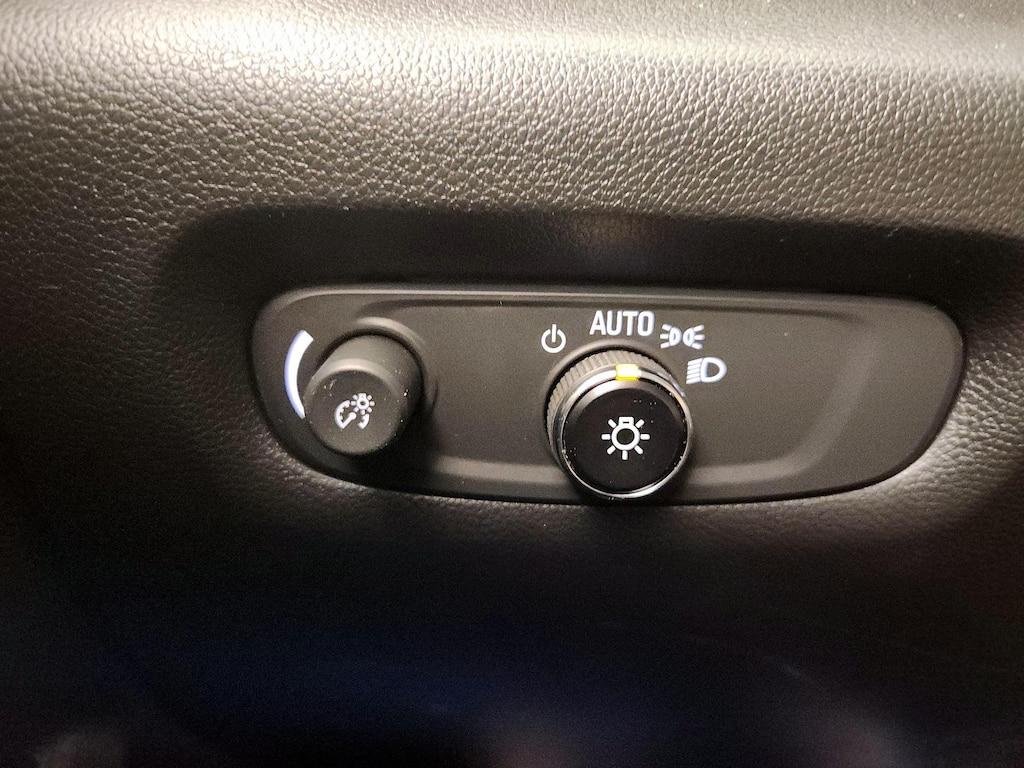 used 2023 Chevrolet Traverse car, priced at $32,998