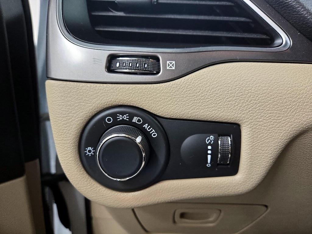 used 2020 Jeep Cherokee car, priced at $18,998