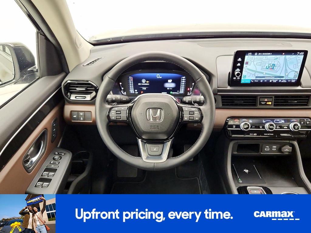 used 2025 Honda Pilot car, priced at $47,998