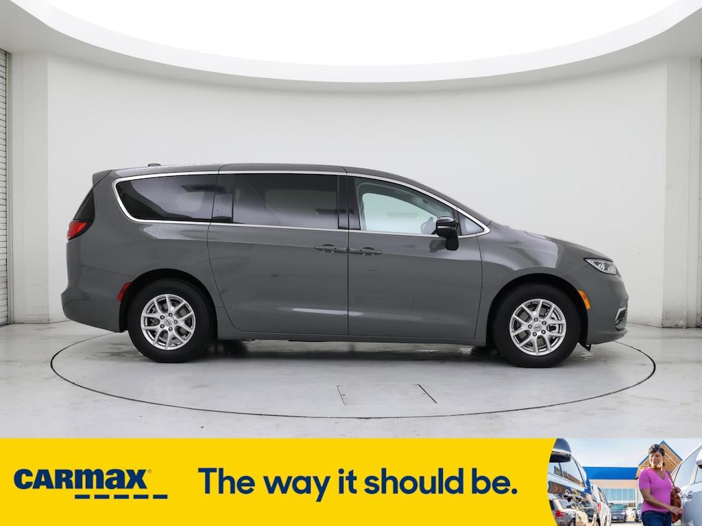 used 2024 Chrysler Pacifica car, priced at $37,998