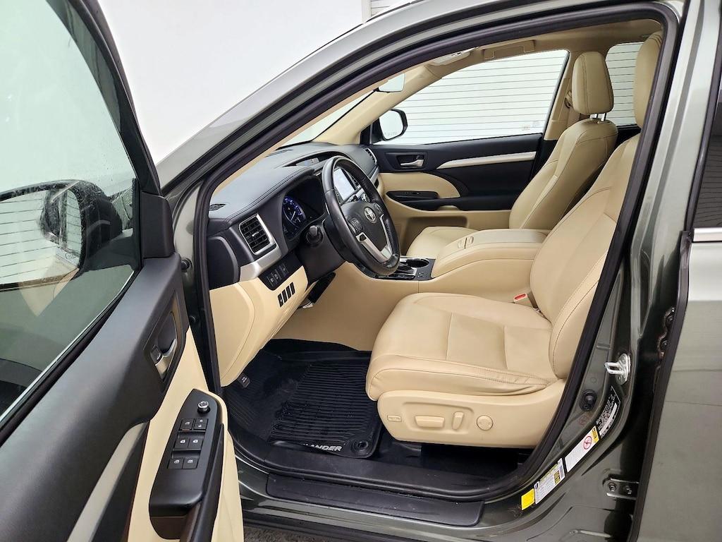 used 2019 Toyota Highlander car, priced at $33,998