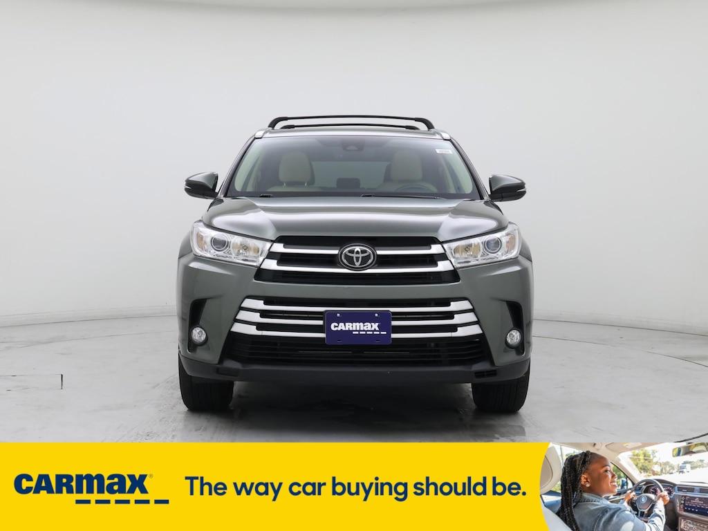 used 2019 Toyota Highlander car, priced at $33,998