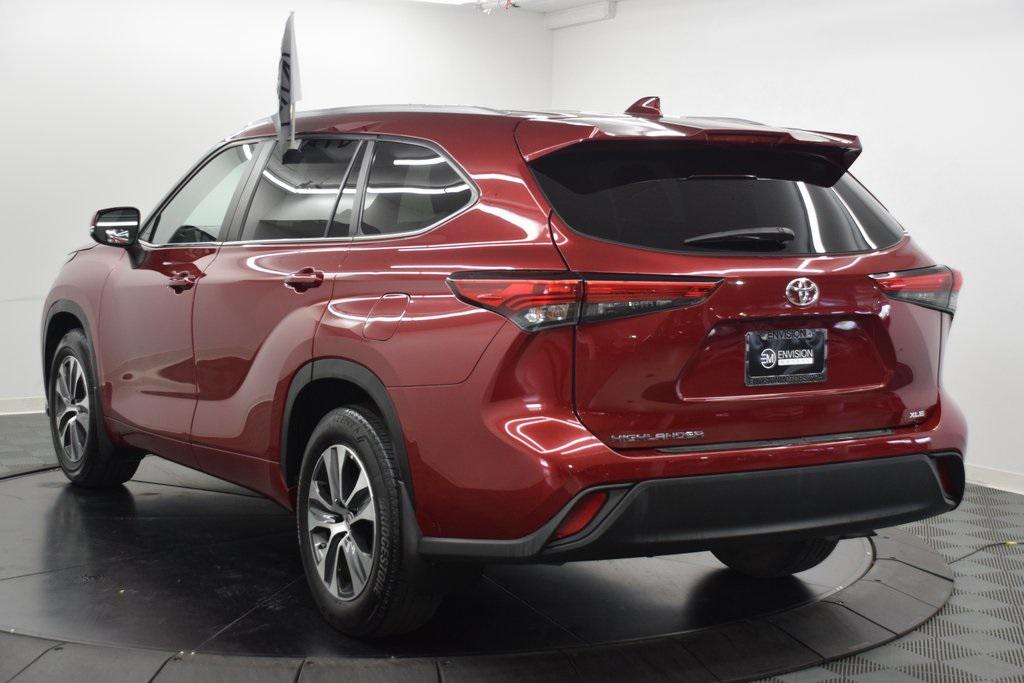 used 2023 Toyota Highlander car, priced at $33,999