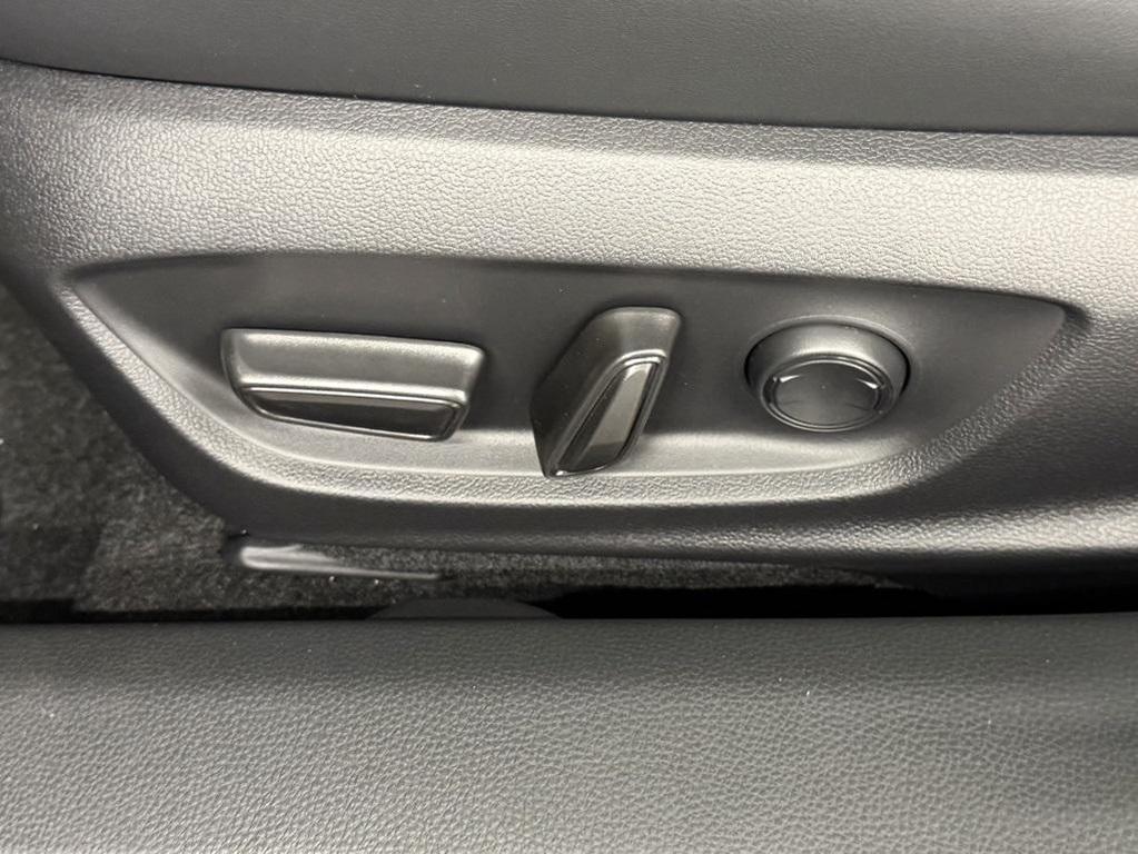 new 2026 Toyota Prius Plug-In Hybrid car, priced at $40,728