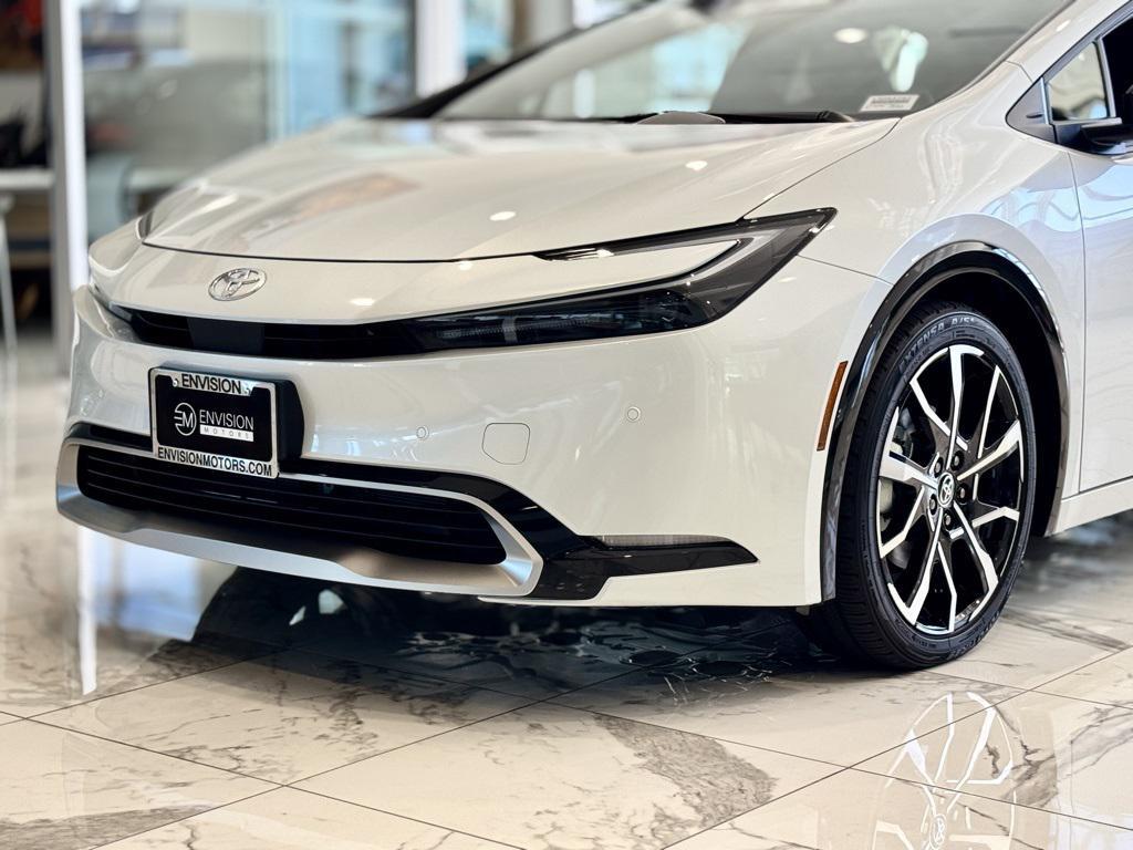 new 2026 Toyota Prius Plug-In Hybrid car, priced at $42,763