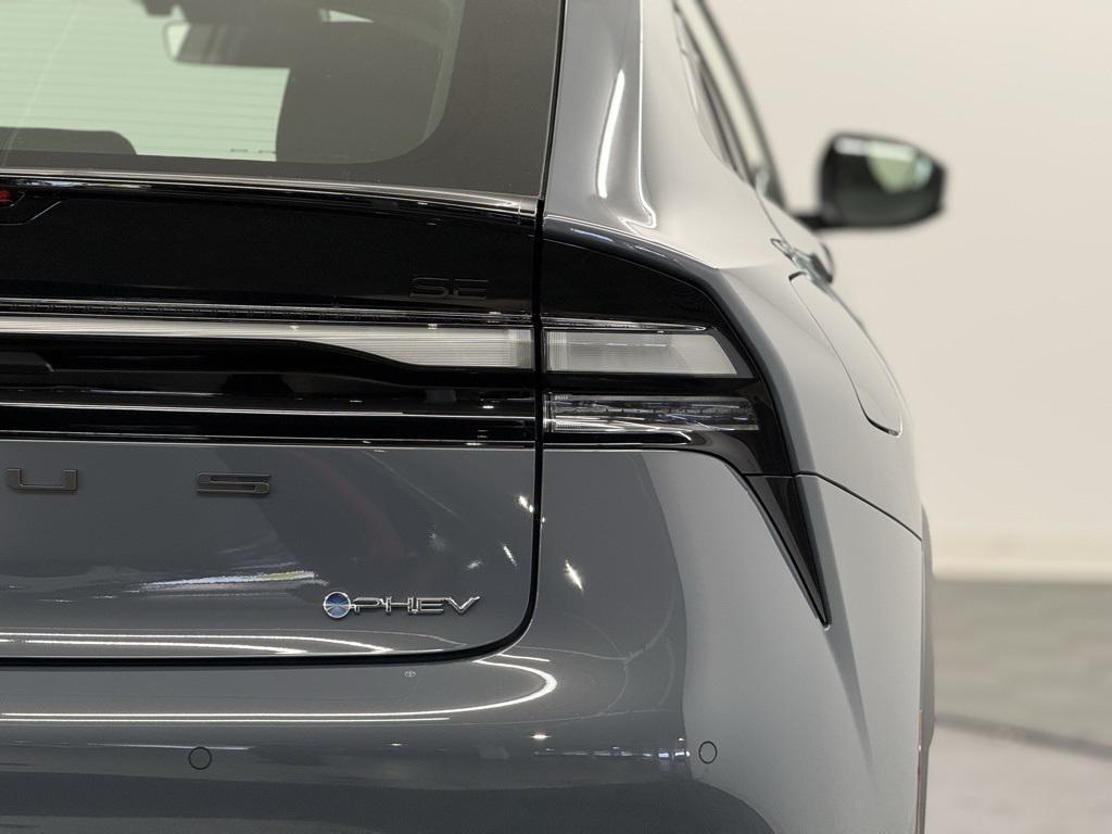 new 2026 Toyota Prius Plug-In Hybrid car, priced at $35,878
