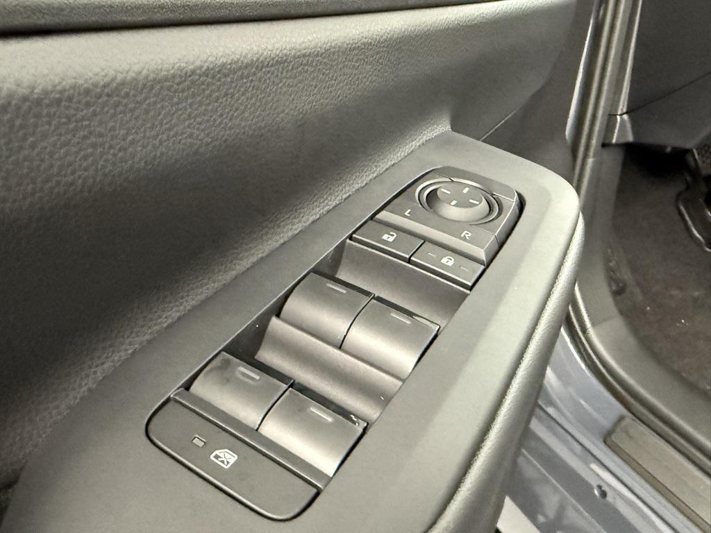 new 2026 Toyota Prius Plug-In Hybrid car, priced at $35,878