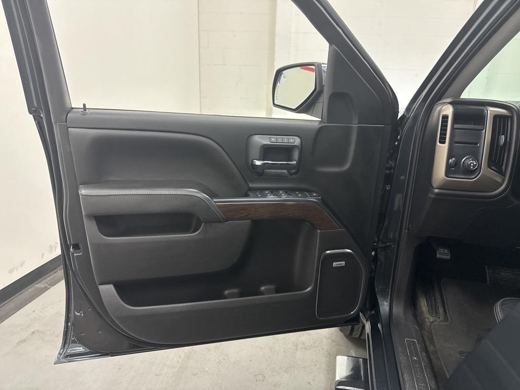 used 2018 GMC Sierra 1500 car, priced at $31,500