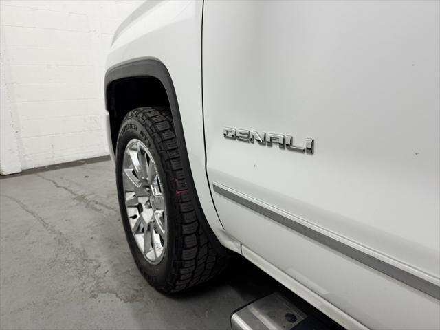used 2018 GMC Sierra 1500 car, priced at $32,900
