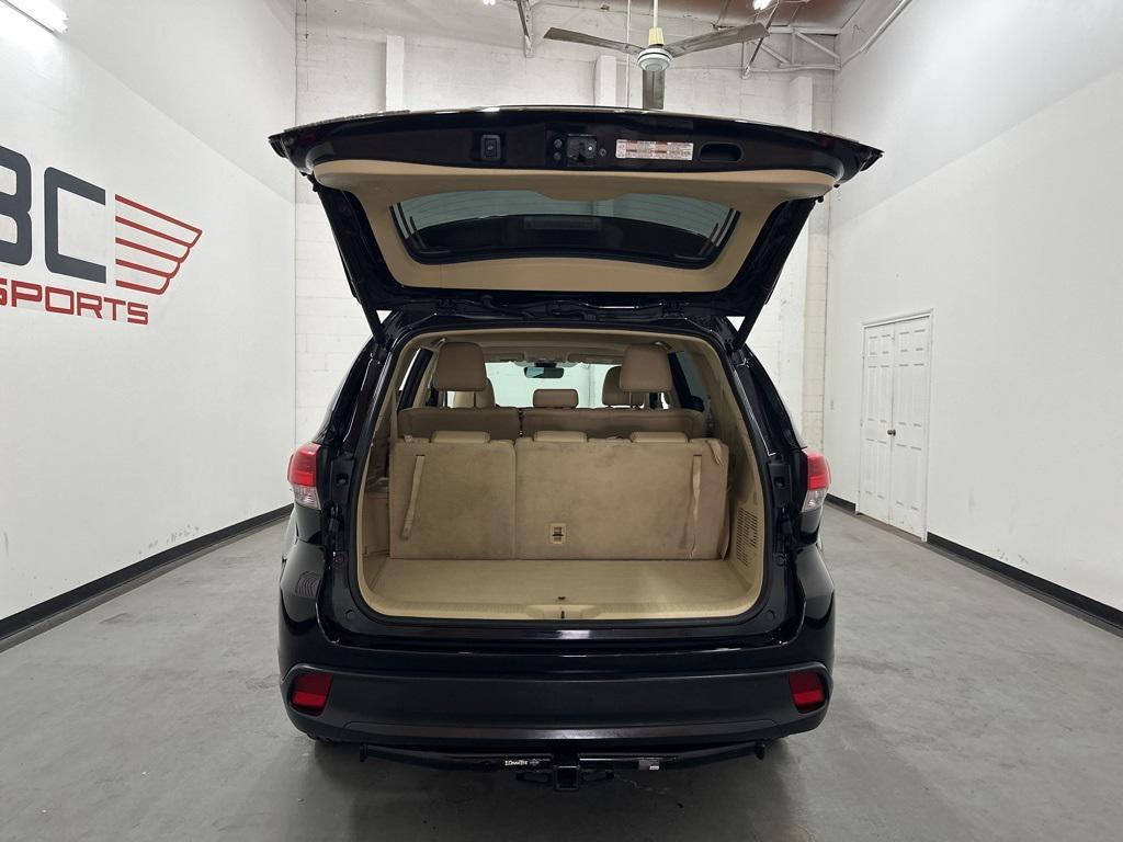 used 2018 Toyota Highlander car, priced at $21,900