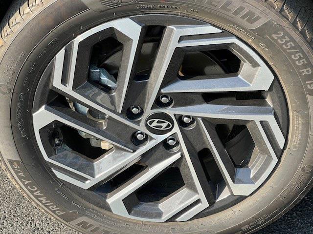 used 2025 Hyundai TUCSON Hybrid car, priced at $36,540