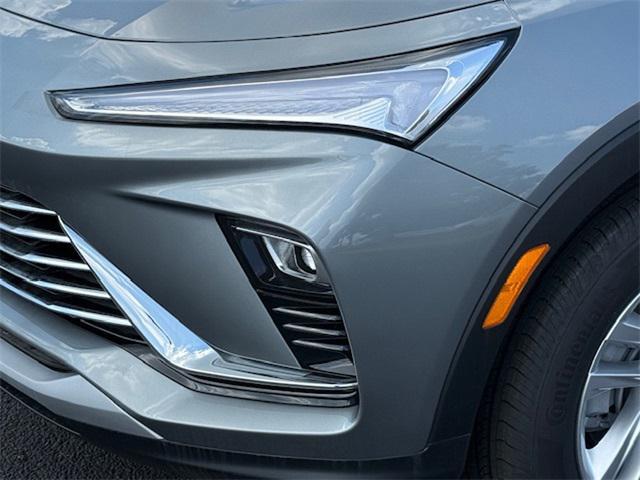new 2025 Buick Envista car, priced at $27,579