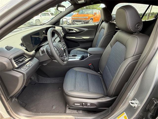 new 2025 Buick Envista car, priced at $27,579