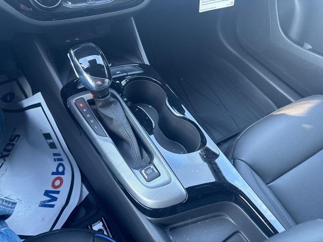 new 2025 Buick Envista car, priced at $28,530