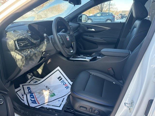 new 2025 Buick Envista car, priced at $28,530