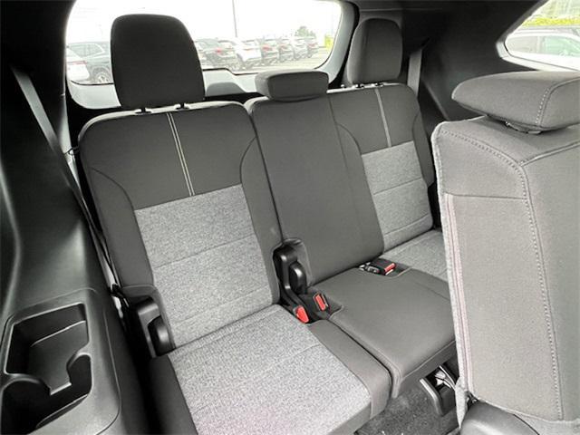 new 2025 GMC Acadia car, priced at $45,990