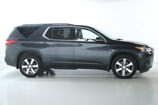 used 2021 Chevrolet Traverse car, priced at $27,697