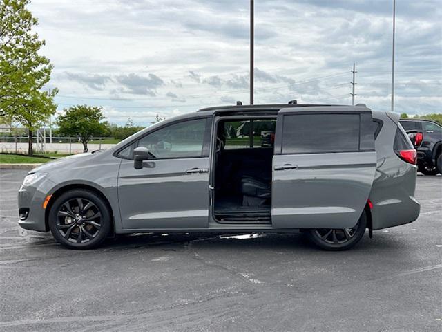 used 2020 Chrysler Pacifica car, priced at $17,995