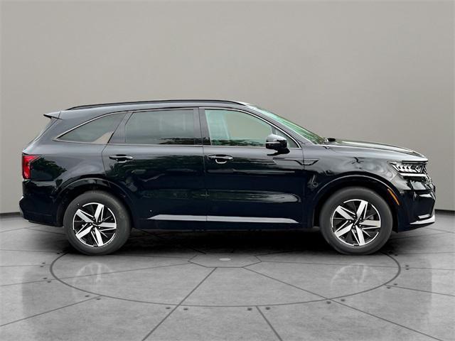 used 2022 Kia Sorento car, priced at $25,495
