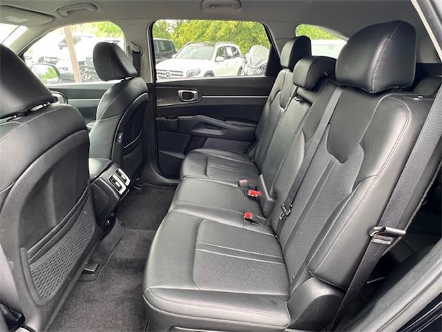 used 2022 Kia Sorento car, priced at $25,495