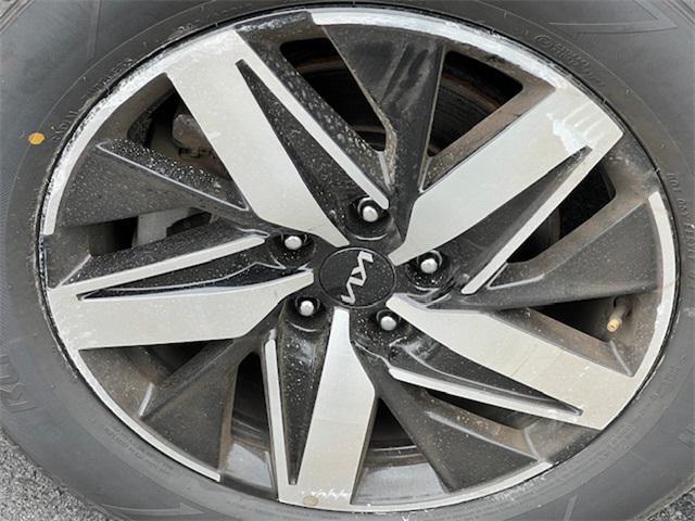 used 2022 Kia Sorento car, priced at $25,495