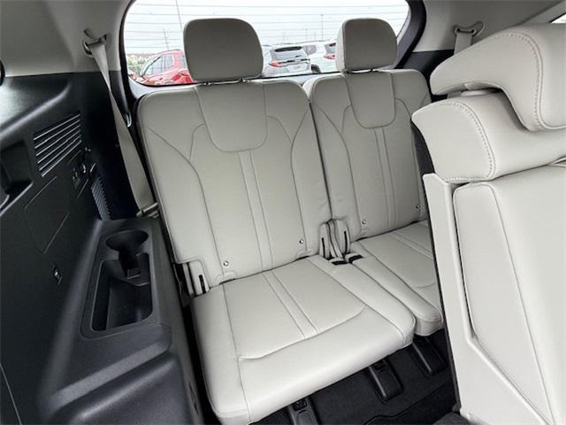 used 2025 Kia Sorento car, priced at $35,695