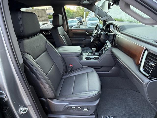 new 2025 GMC Sierra 1500 car, priced at $73,657