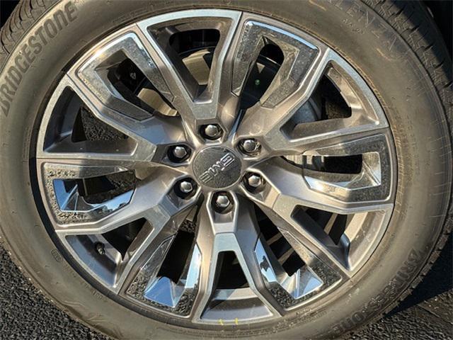 new 2025 GMC Sierra 1500 car, priced at $73,657