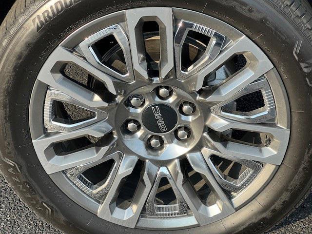 used 2023 GMC Yukon car, priced at $72,995