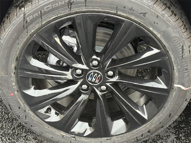 new 2025 Buick Envista car, priced at $29,440